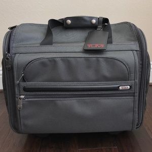 NEW TUMI Wheeled Boarding Duffel Bag Carry-On Boar